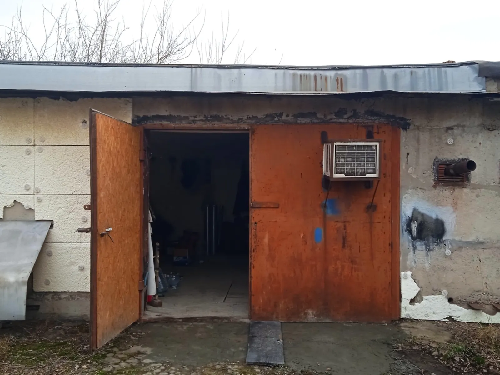 Продается место в гаражном кооперативе под легковое авто на 42 кв. м, цена: 3500 $ - фото 1