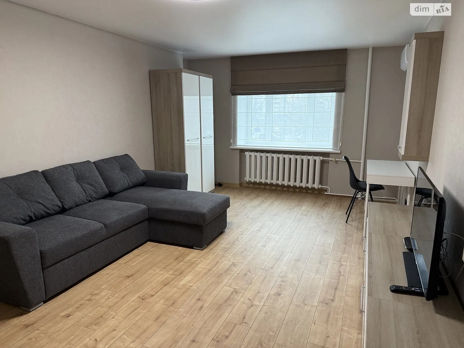 Здається в оренду 1-кімнатна квартира 52 кв. м у Києві, вул. Драгоманова, 15А - фото 1