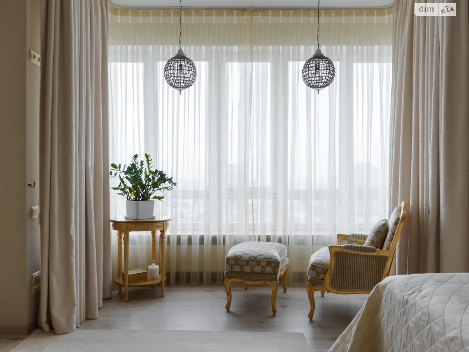 Продается 4-комнатная квартира 203 кв. м в Киеве, ул. Институтская, 18 - фото 1