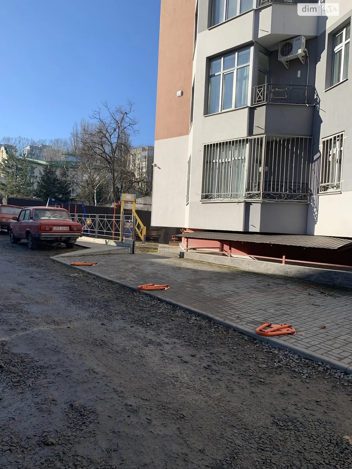Продається приміщення вільного призначення 76 кв. м в 10-поверховій будівлі, цена: 1216000 грн - фото 1