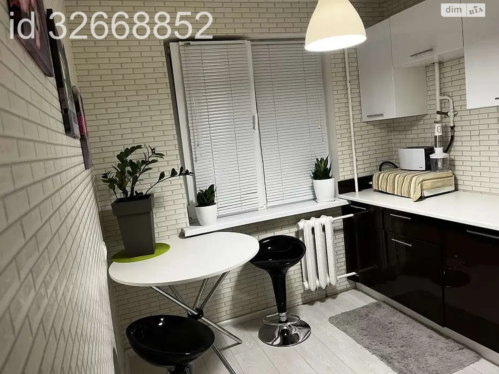 Продается 2-комнатная квартира 45 кв. м в Киеве, ул. Мрии(Академика Туполева), 15Б - фото 1