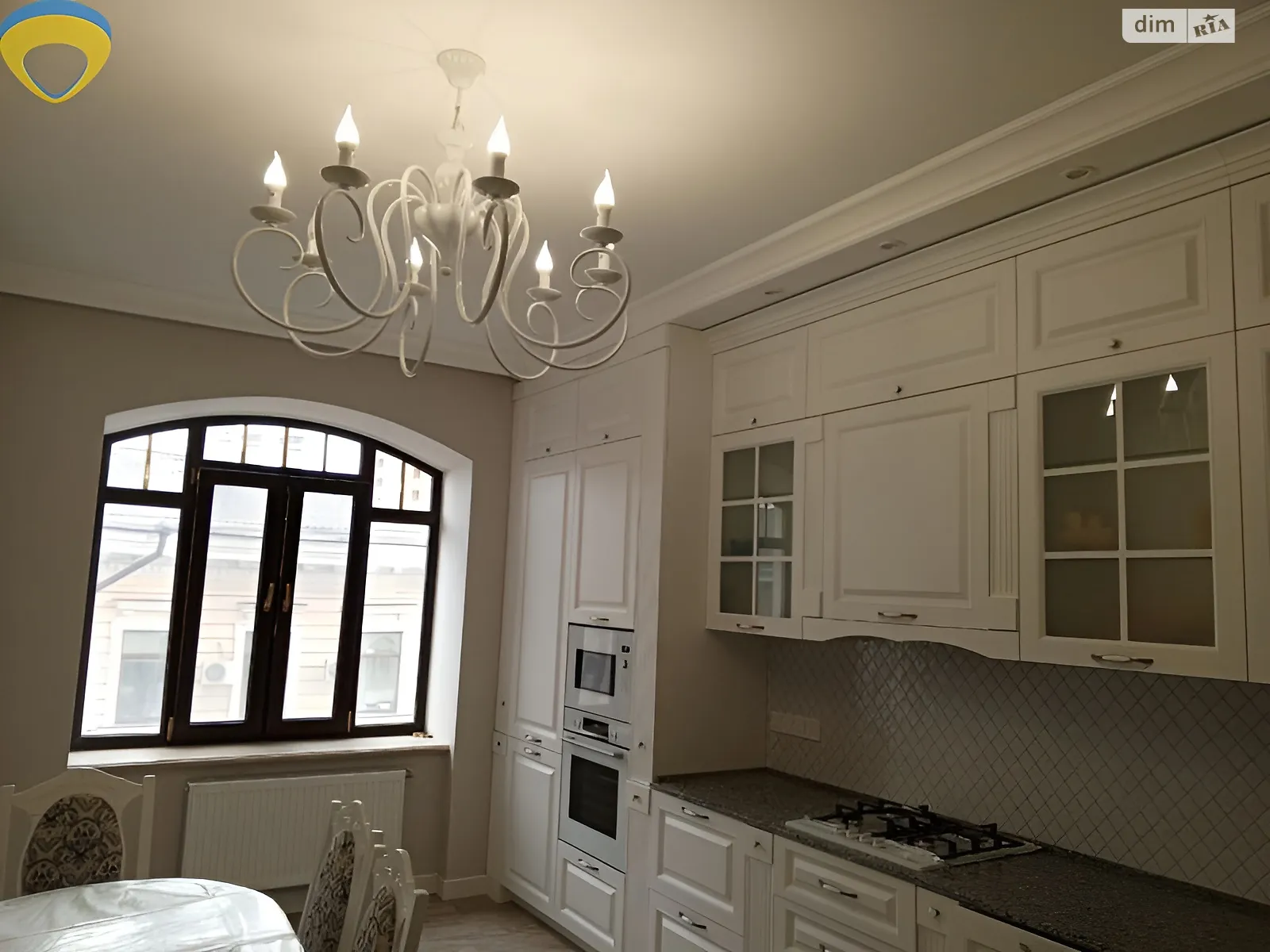 Сдается в аренду 4-комнатная квартира 122 кв. м в Одессе, ул. Маразлиевская - фото 1