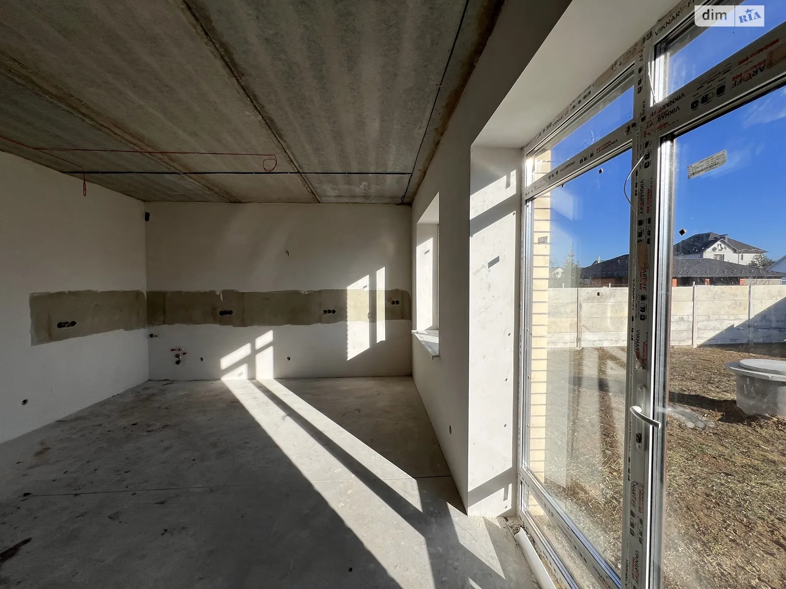 Продается дом на 2 этажа 120 кв. м с террасой, цена: 92000 $ - фото 1