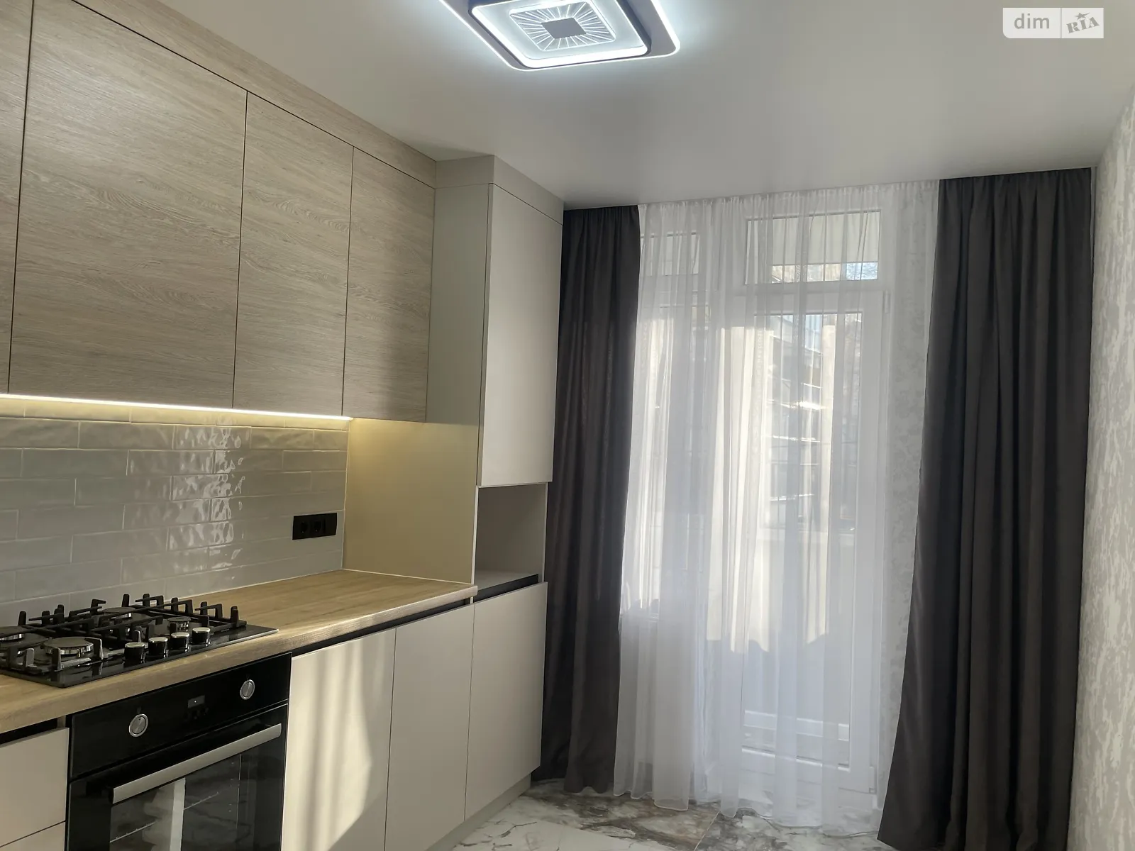 1-кімнатна квартира 47 кв. м у Тернополі, просп. Злуки - фото 1