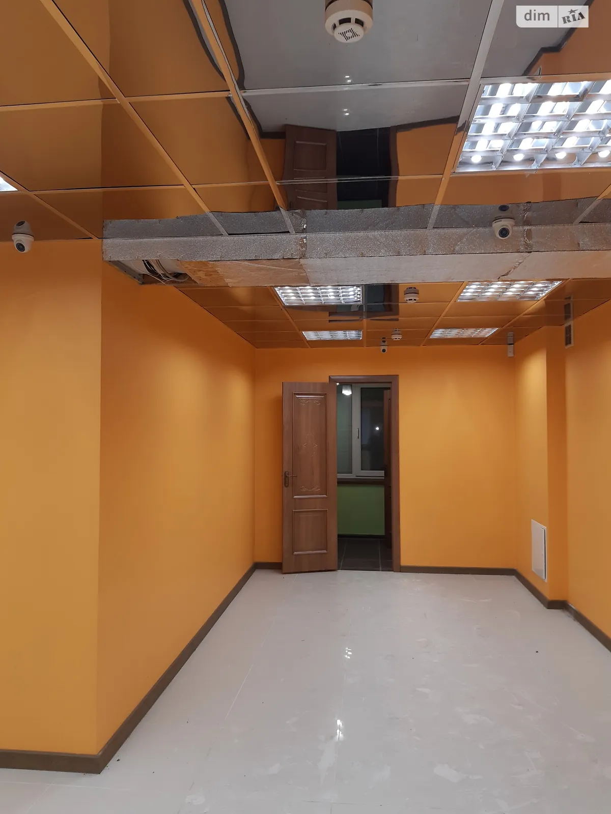 Продается 2-комнатная квартира 52 кв. м в Ужгороде, ул. Минайская, 28 - фото 1