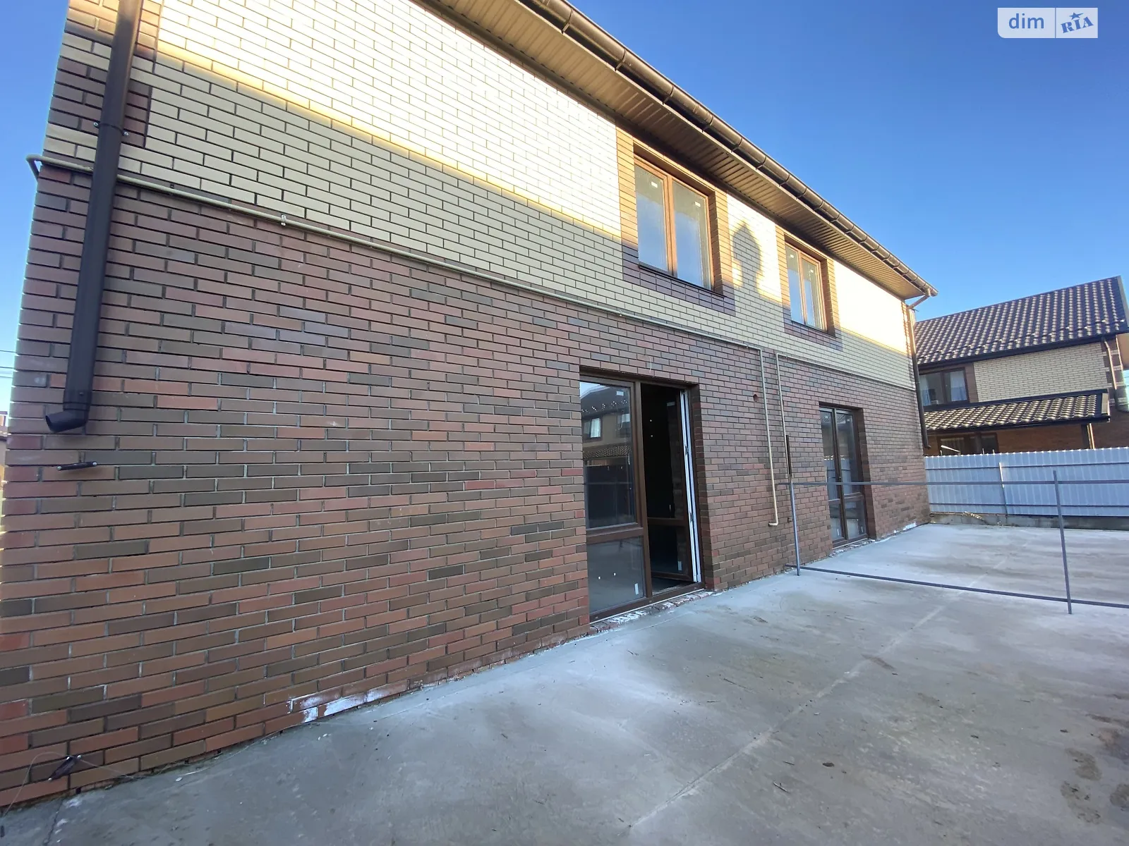 Продається будинок 2 поверховий 105 кв. м з гаражем, цена: 75000 $ - фото 1