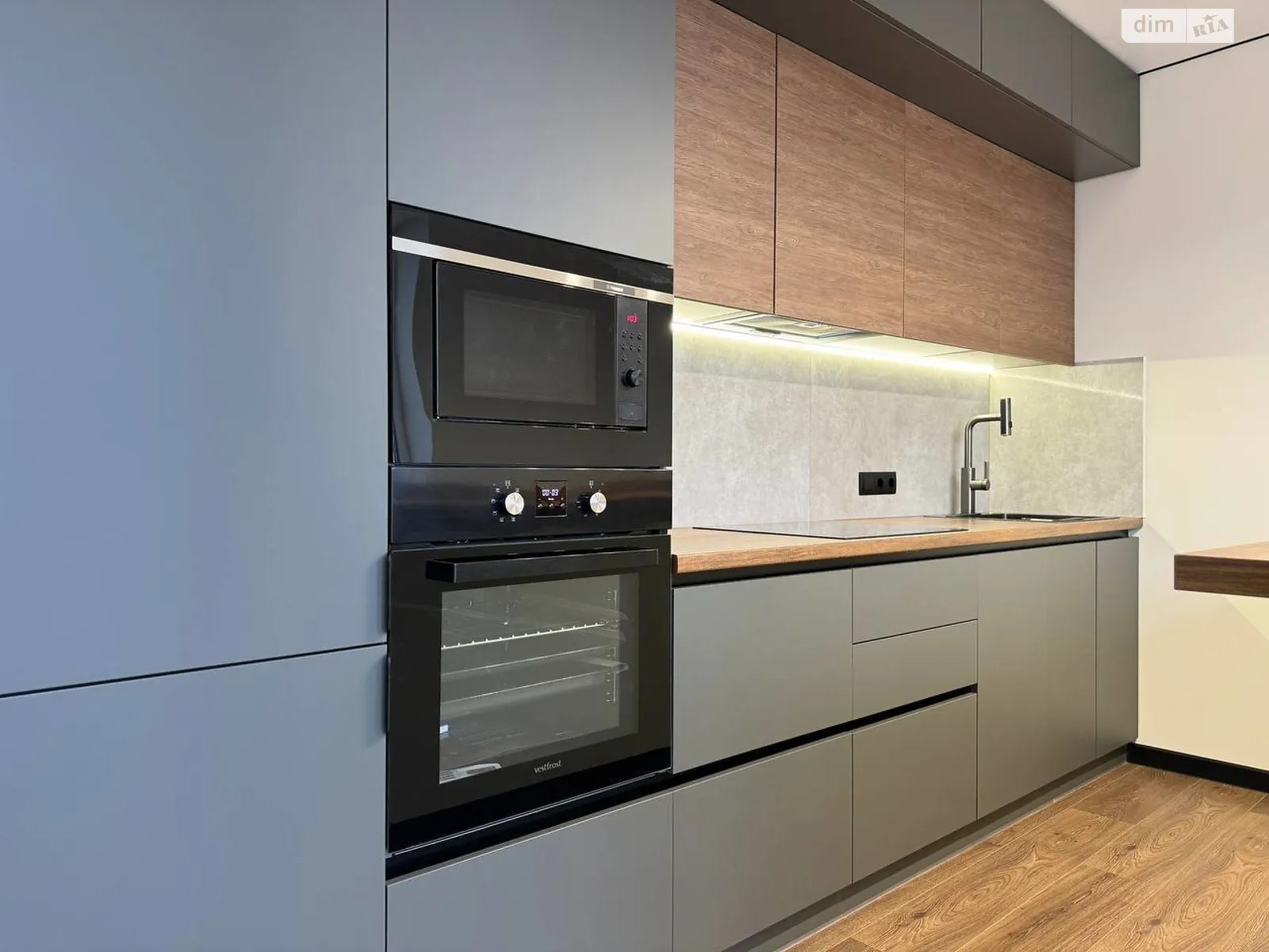 Продається 2-кімнатна квартира 60 кв. м у Івано-Франківську, вул. Княгинин, 44 - фото 1