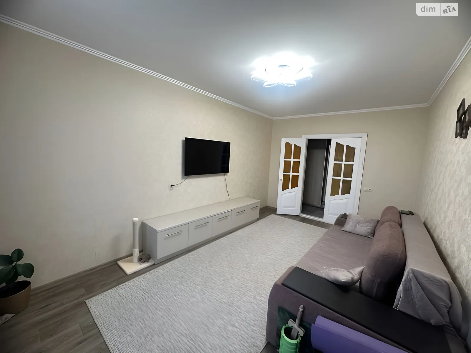 Продается 3-комнатная квартира 57.6 кв. м в Полтаве, ул. Хмельницкого Богдана - фото 1