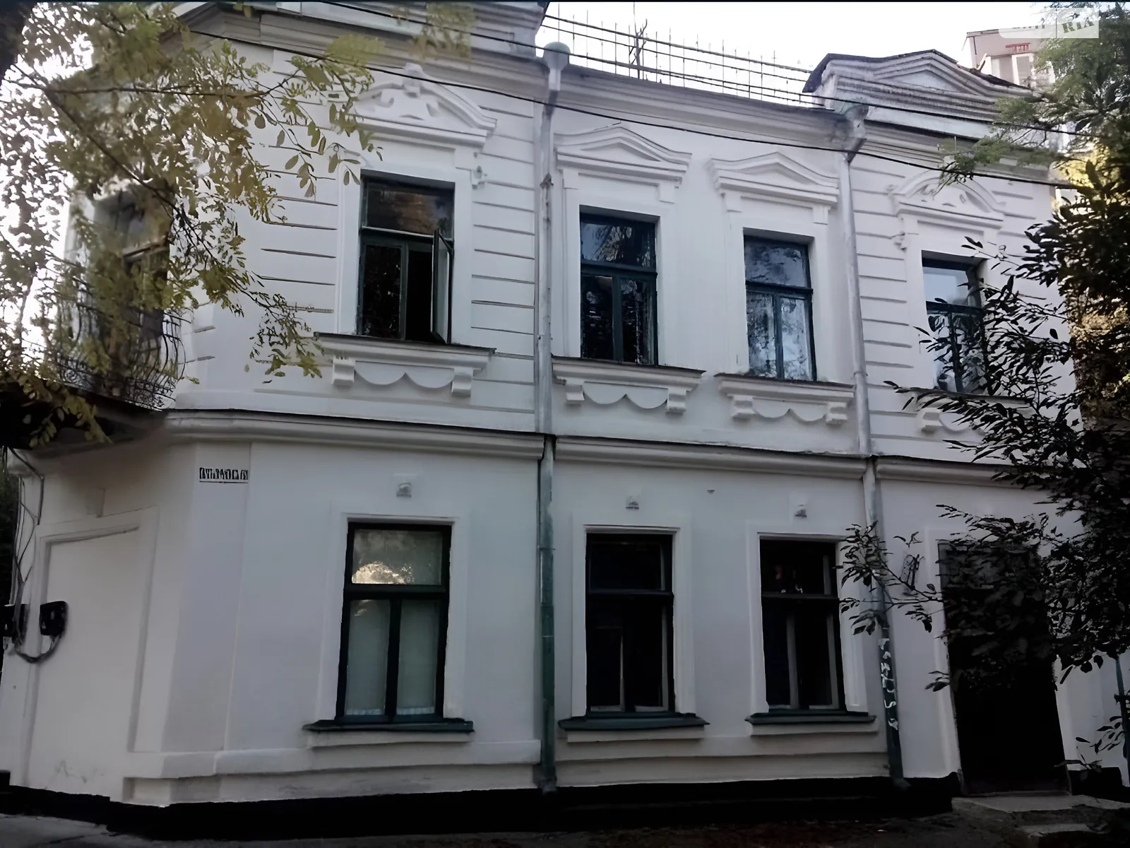 Продается часть дома 270 кв. м с гаражом, цена: 70000 $ - фото 1