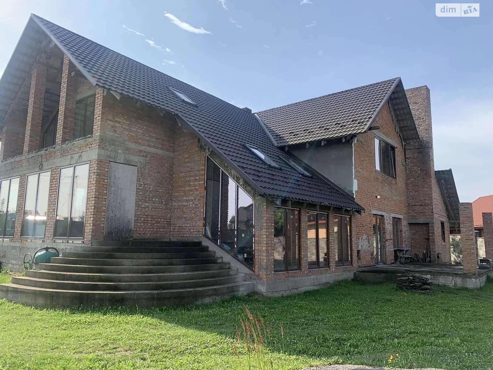 Продается дом на 2 этажа 340 кв. м с участком, цена: 250000 $ - фото 1