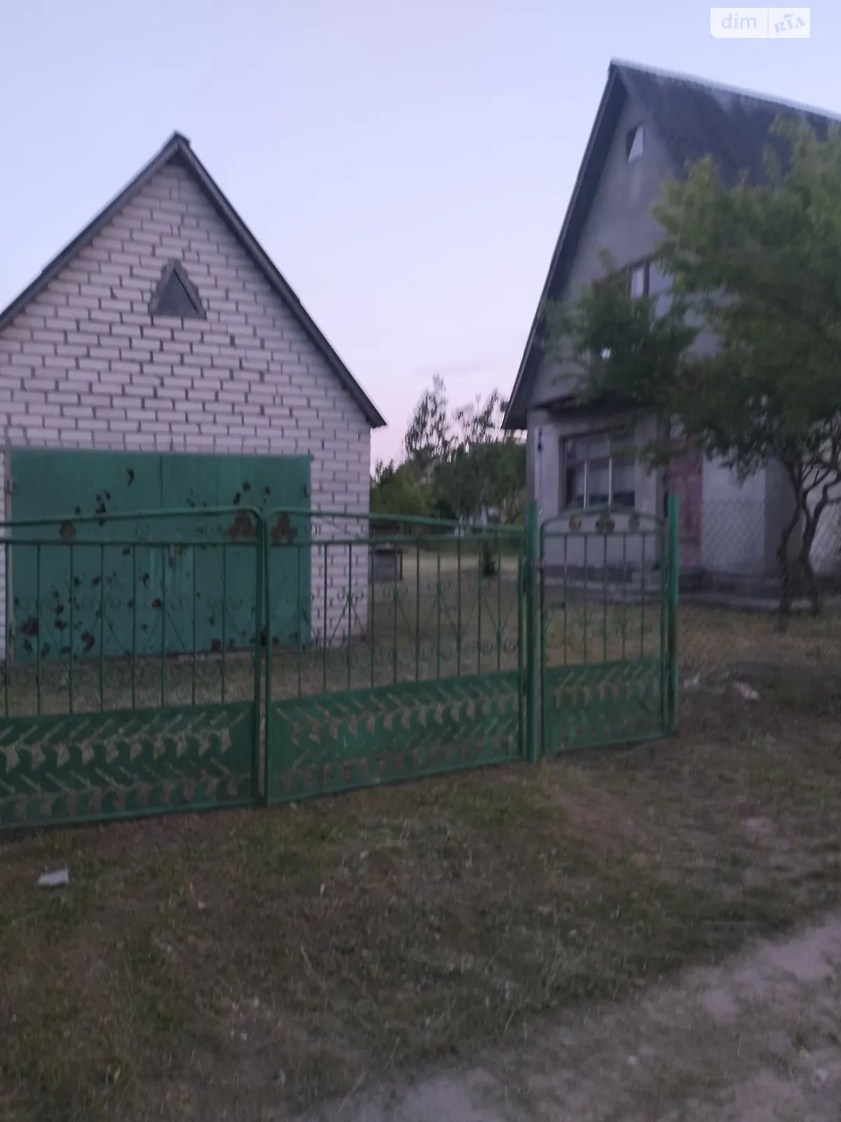 Продается дом на 2 этажа 39.2 кв. м с бассейном, цена: 10000 $ - фото 1