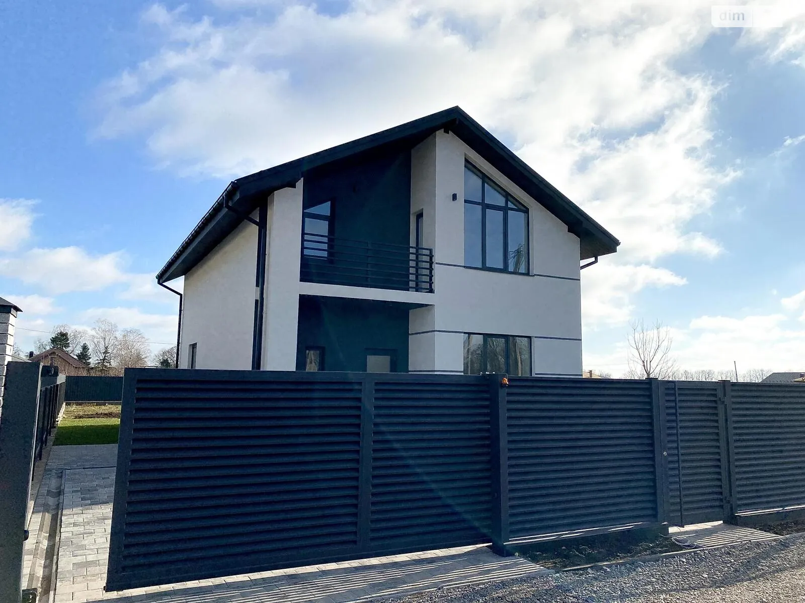 Продается дом на 2 этажа 130 кв. м с верандой, цена: 160000 $ - фото 1