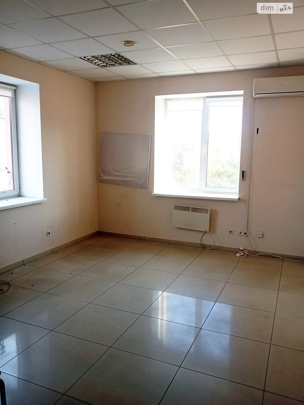 Здається в оренду офіс 100 кв. м в бізнес-центрі, цена: 18000 грн - фото 1