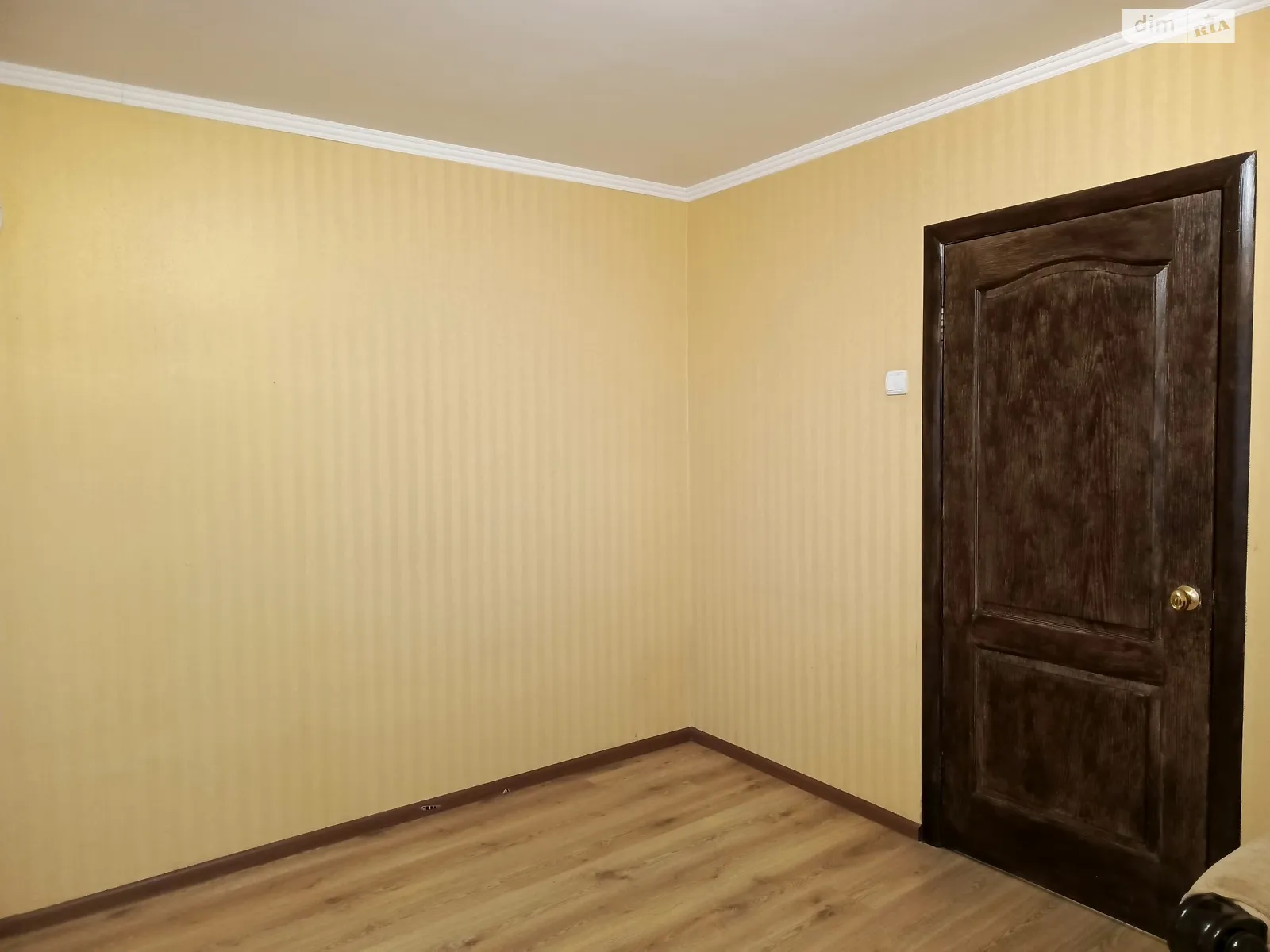 Продается 3-комнатная квартира 64.2 кв. м в Кривом Роге, ул. Каткова, 61 - фото 1