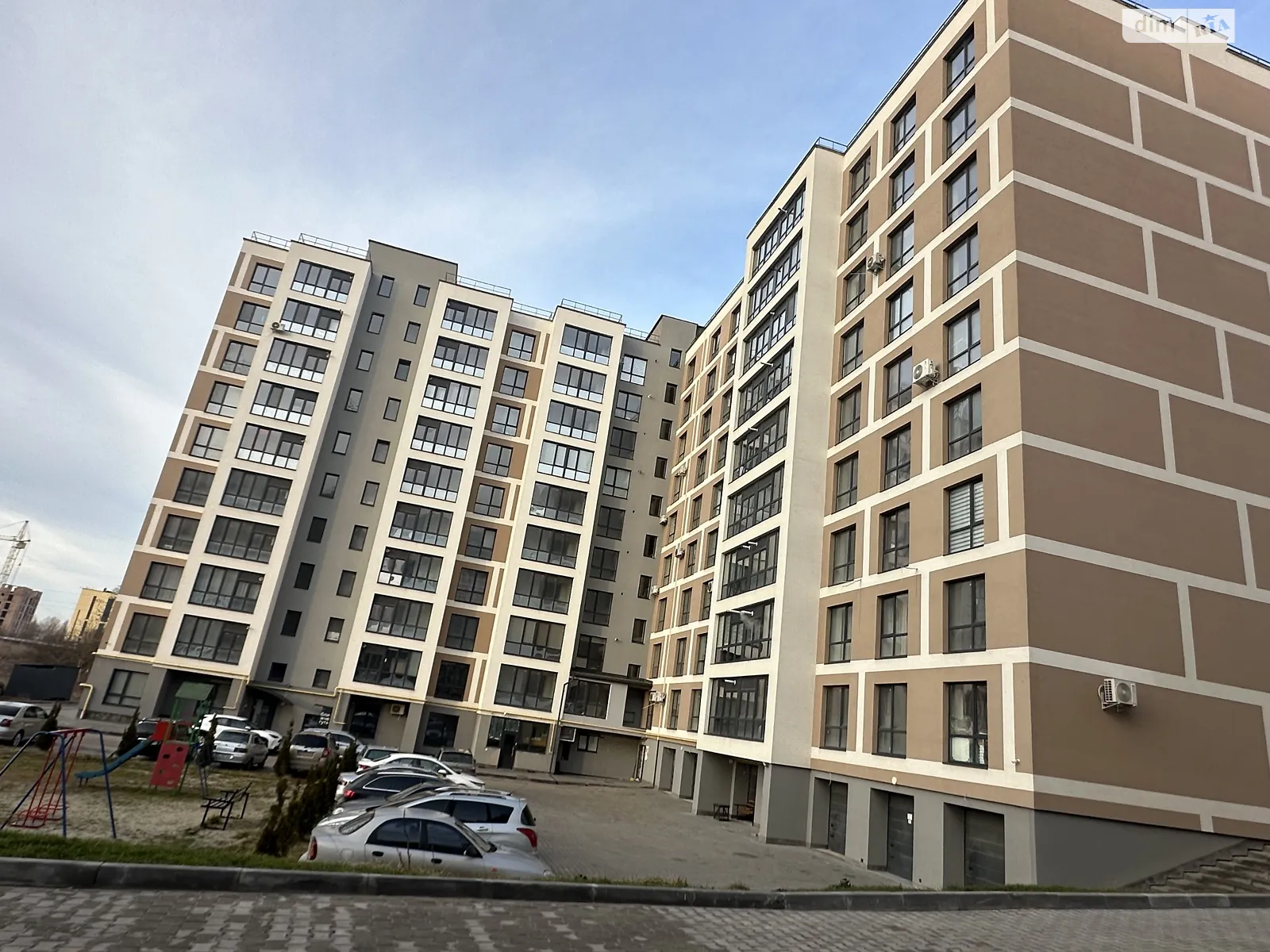 3-комнатная квартира 93 кв. м в Тернополе, ул. Текстильная, 24Г - фото 1