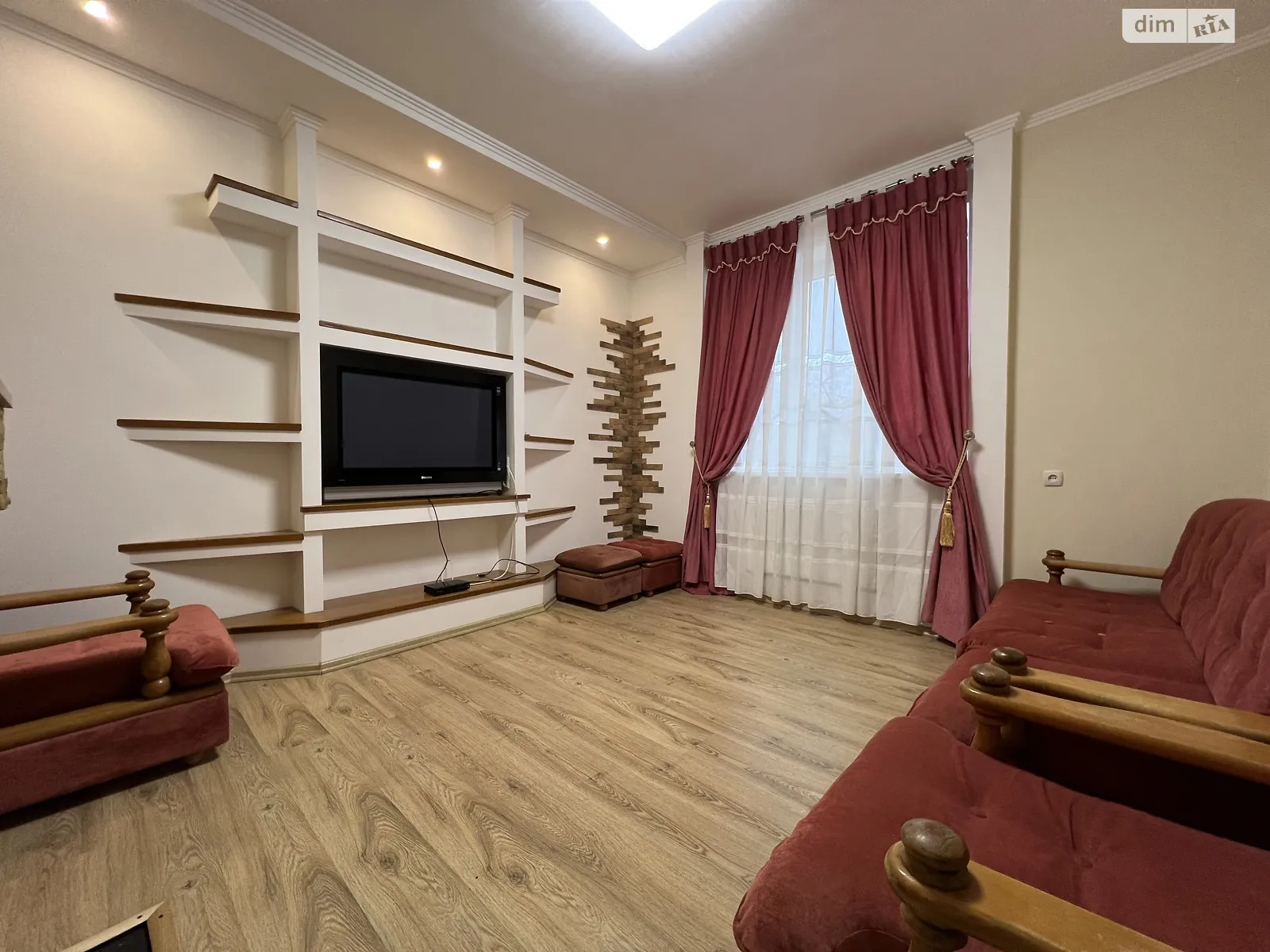Сдается в аренду дом на 2 этажа 106 кв. м с балконом, цена: 30000 грн - фото 1