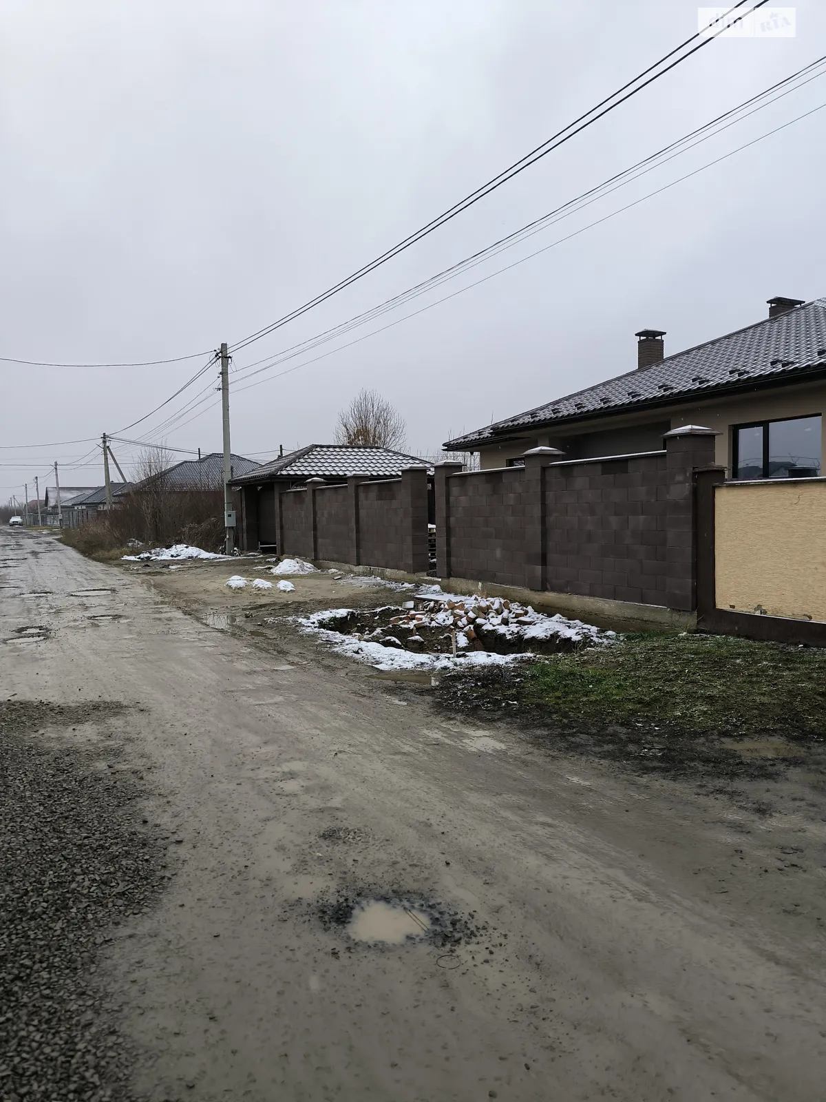 Продается одноэтажный дом 200 кв. м с садом, цена: 189000 $ - фото 1