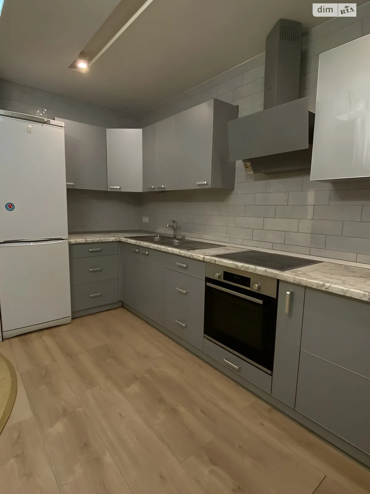 Продается 2-комнатная квартира 80.7 кв. м в Ирпене, ул. Мира, 3Б - фото 1