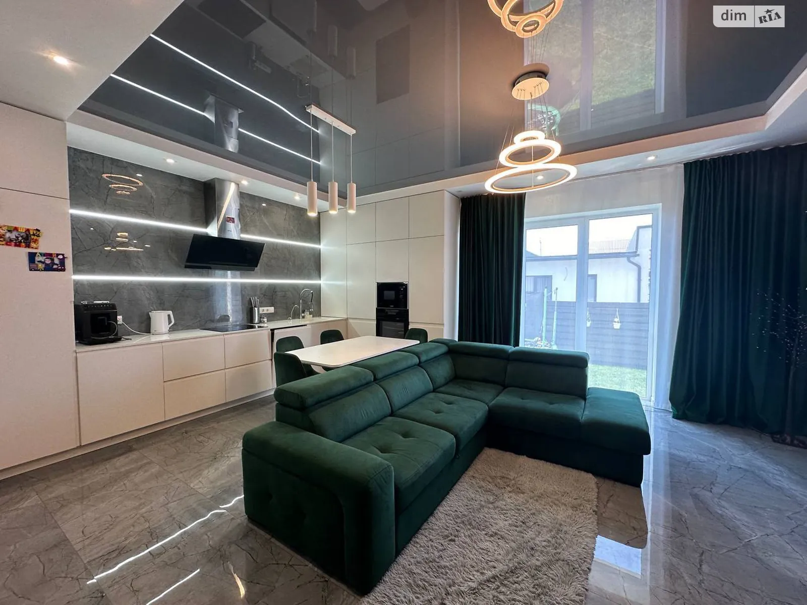 Продается дом на 2 этажа 109.1 кв. м с бассейном, цена: 165000 $ - фото 1
