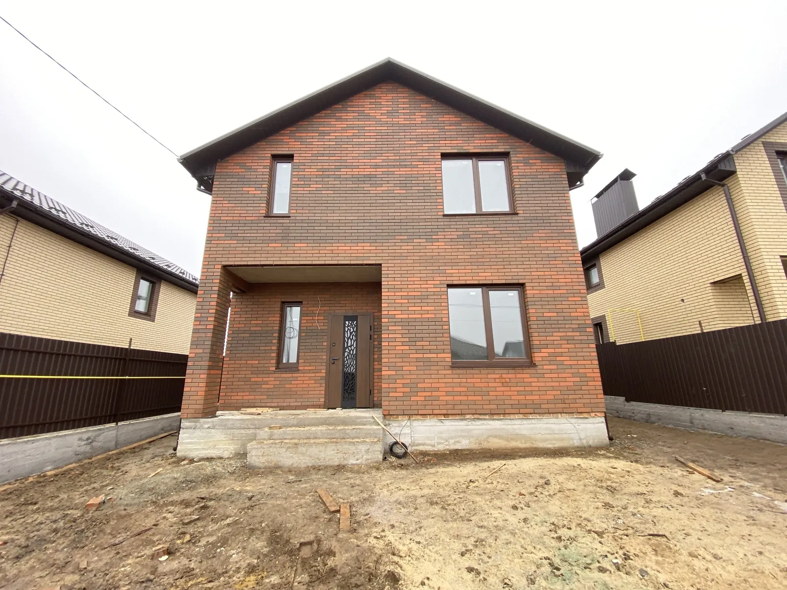 Продается дом на 2 этажа 125 кв. м с террасой, цена: 92999 $ - фото 1