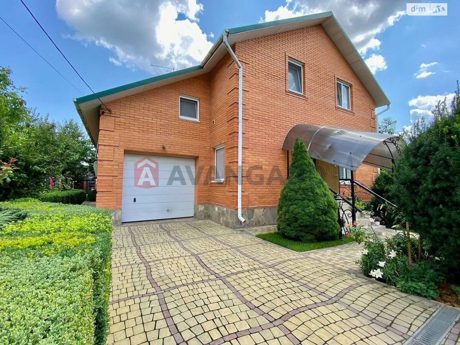 Продается дом на 2 этажа 267 кв. м с подвалом, цена: 260000 $ - фото 1