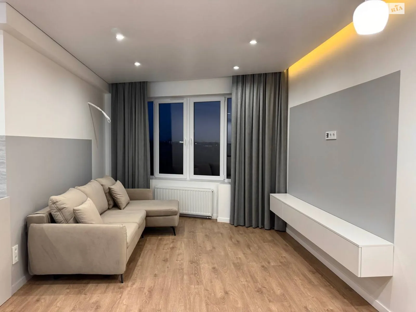Продається 2-кімнатна квартира 73 кв. м у Рівному, цена: 112000 $ - фото 1