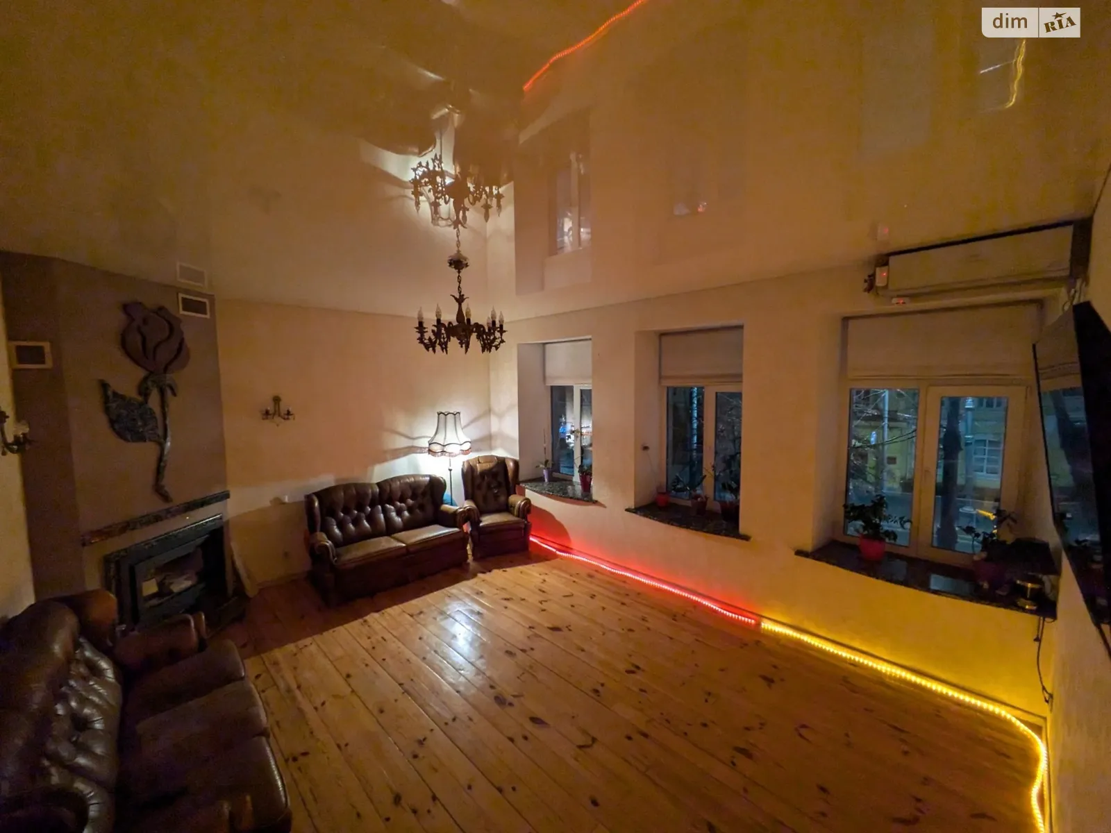 Продается 3-комнатная квартира 54 кв. м в Виннице, ул. Соборная - фото 1