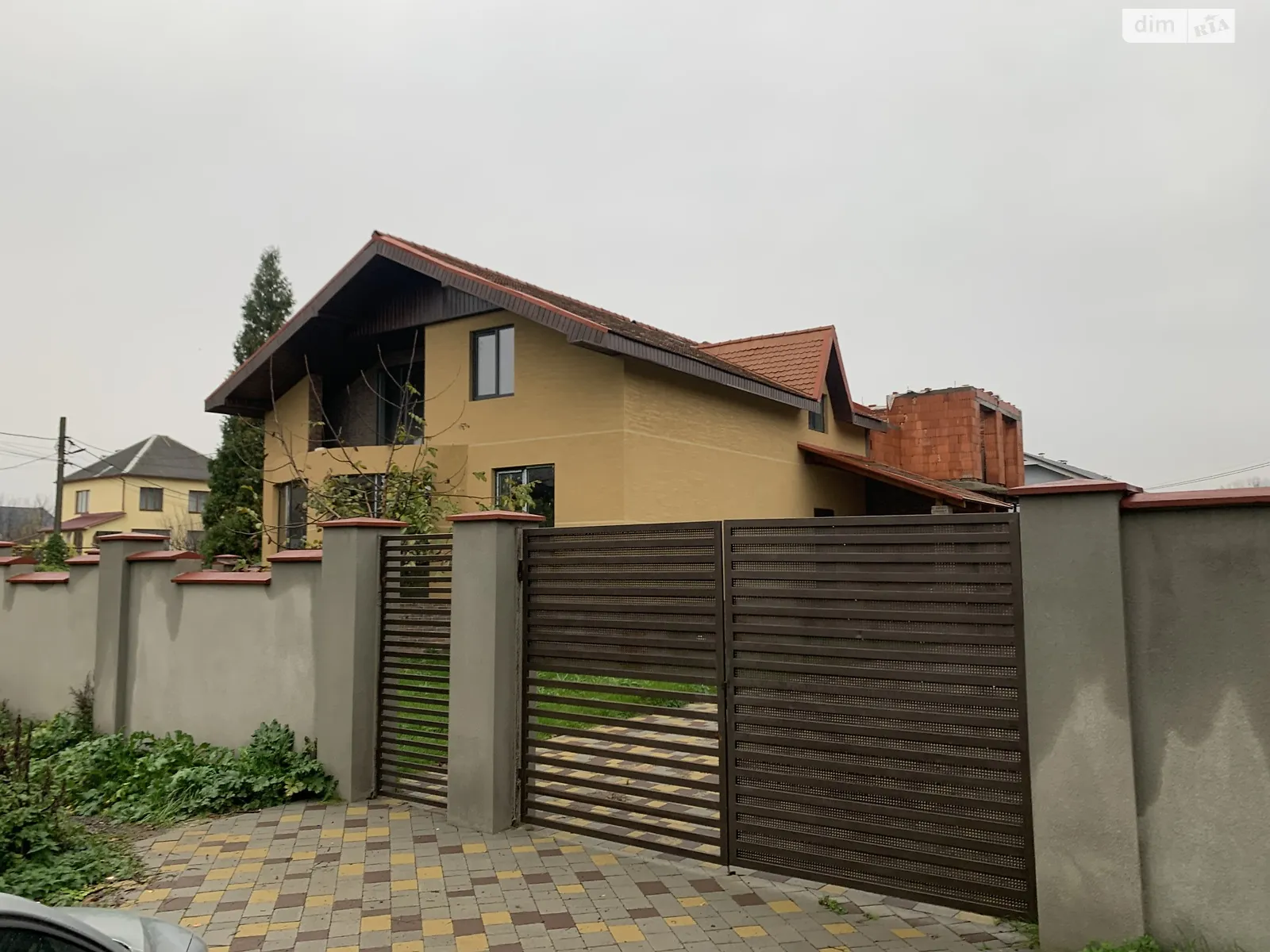 Продається будинок 2 поверховий 180 кв. м з гаражем, цена: 110000 $ - фото 1