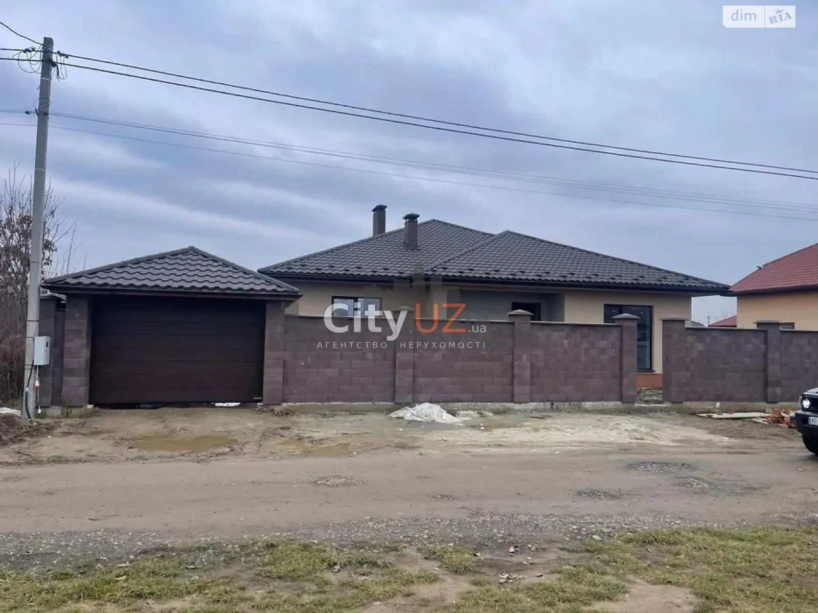 Продається одноповерховий будинок 200 кв. м з гаражем, цена: 189000 $ - фото 1