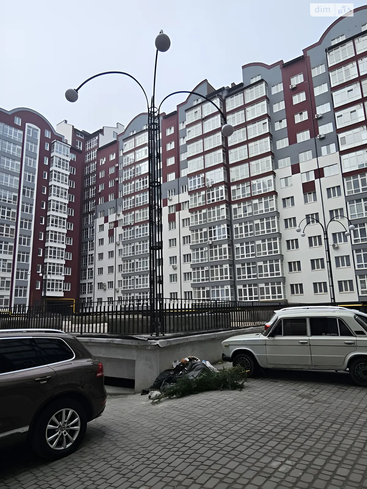 Продається 2-кімнатна квартира 71.5 кв. м у Івано-Франківську, вул. Височана Семена - фото 1