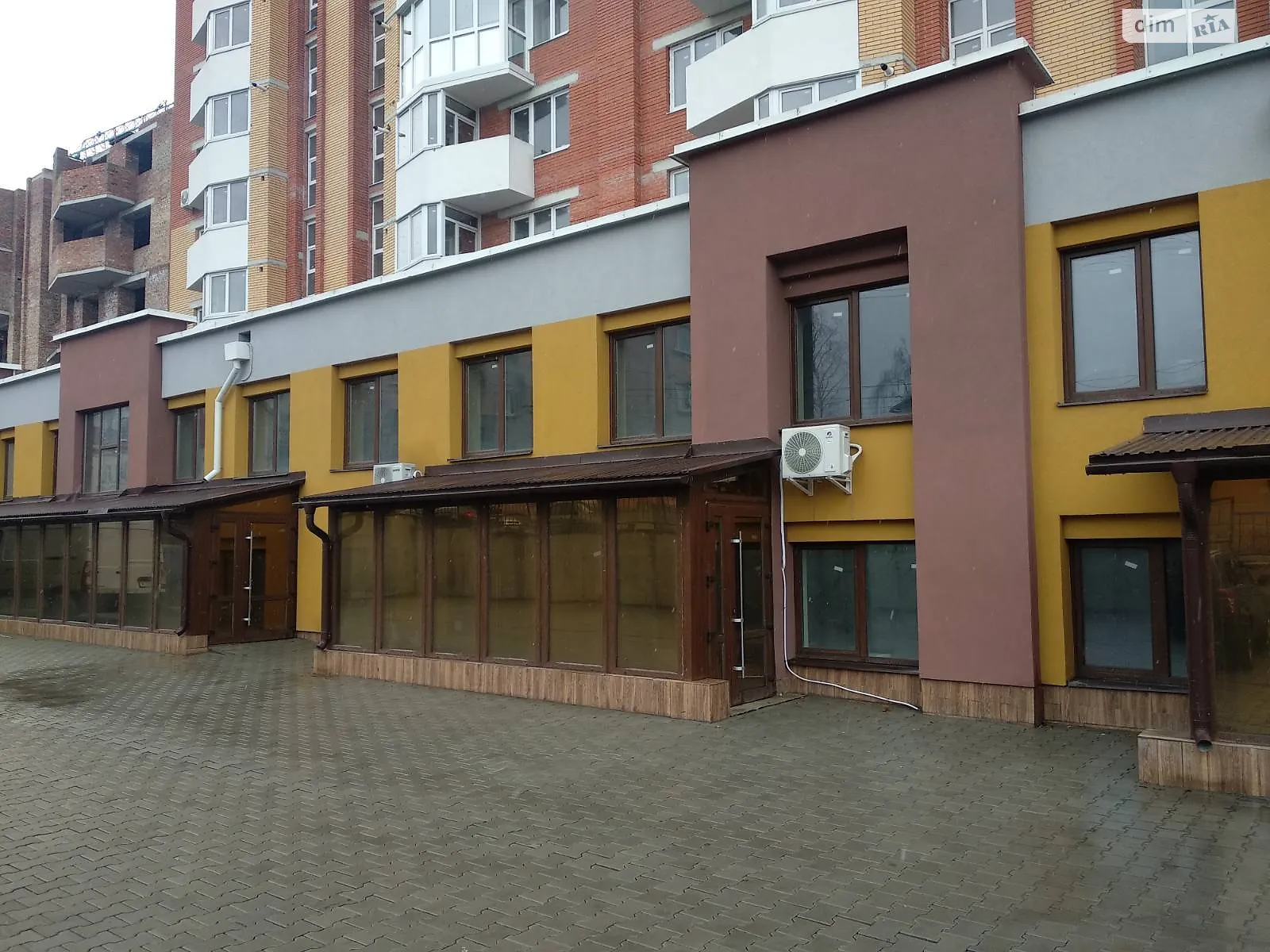 Сдается в аренду офис 31.4 кв. м в бизнес-центре, цена: 314 $ - фото 1