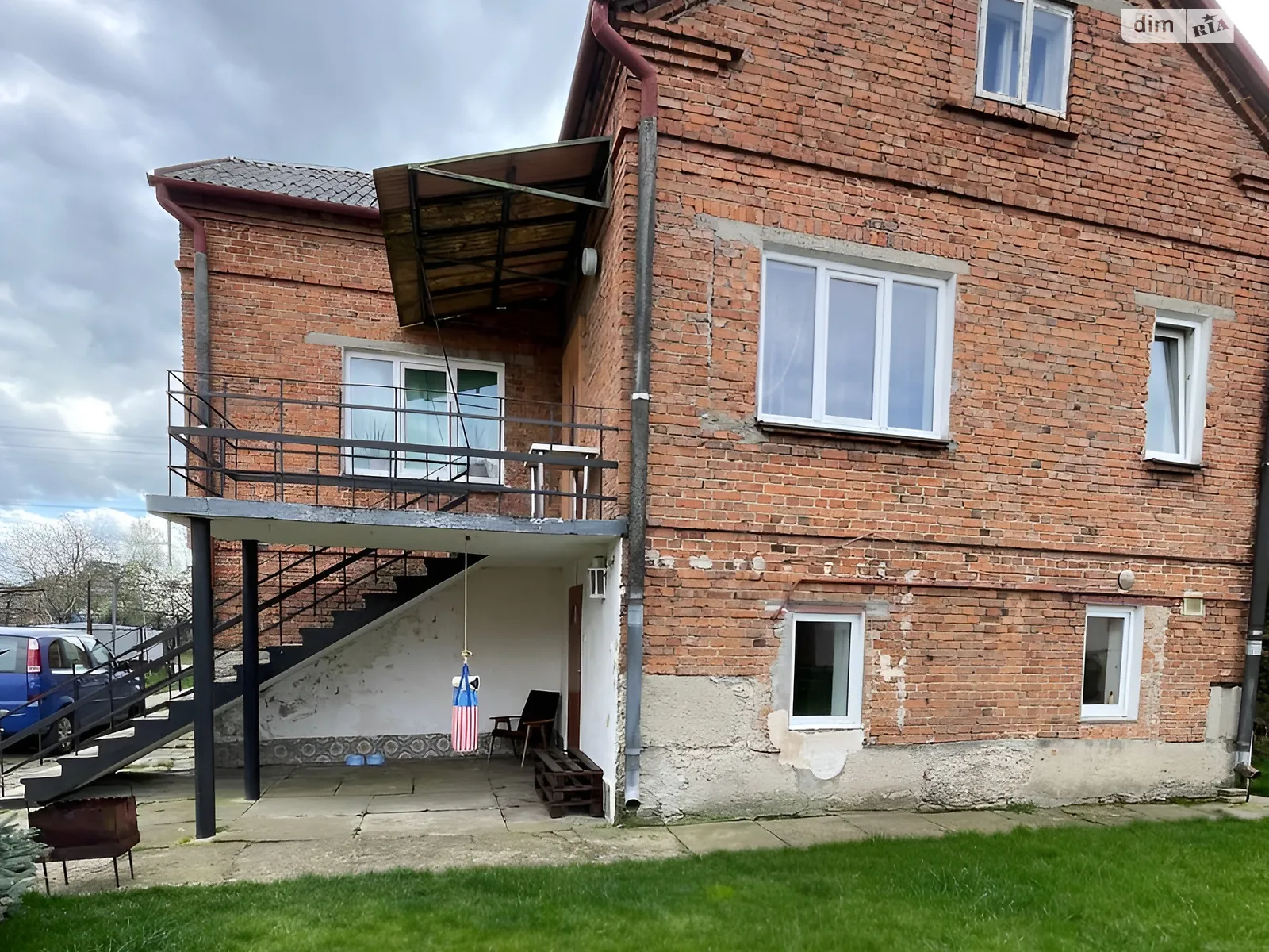 Продається будинок 3 поверховий 218.7 кв. м з бесідкою, цена: 125000 $ - фото 1