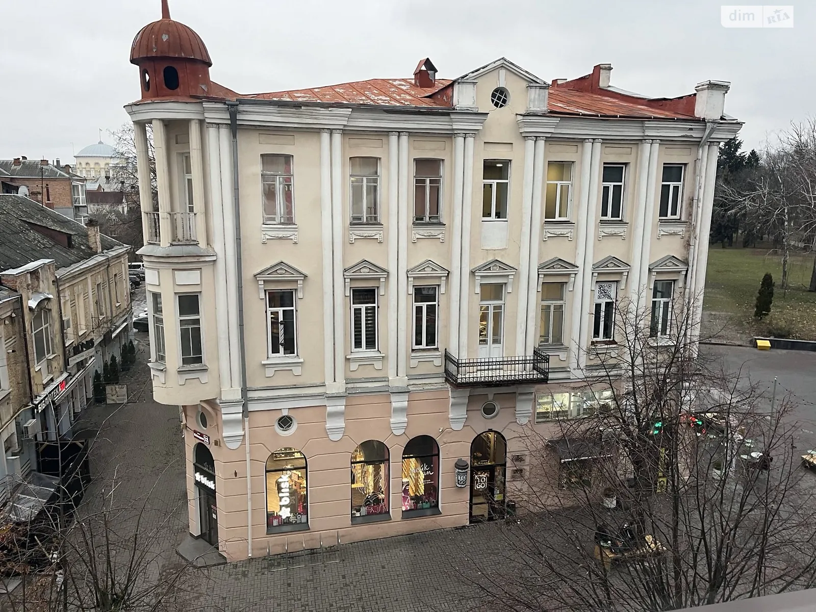 Сдается в аренду помещения свободного назначения 107 кв. м в 5-этажном здании, цена: 37500 грн - фото 1