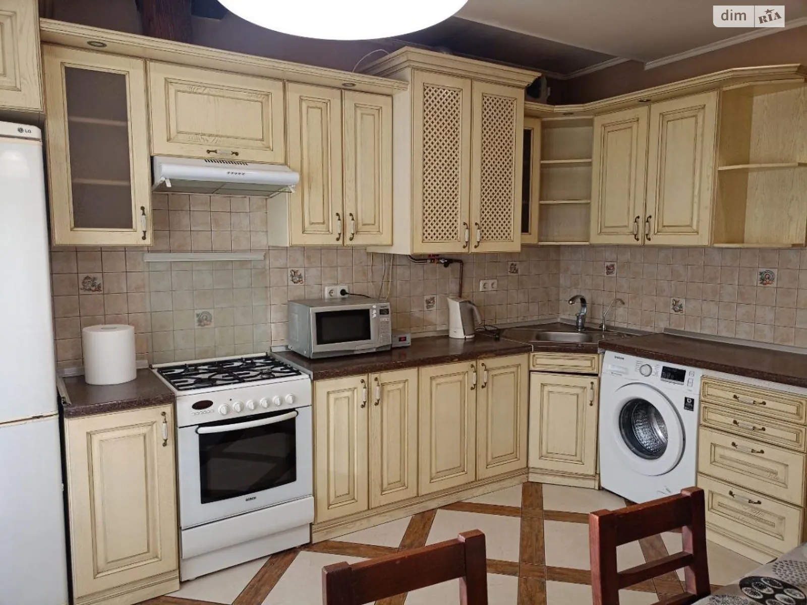 Продається 3-кімнатна квартира 130.4 кв. м у Івано-Франківську, вул. Галицька, 99 - фото 1