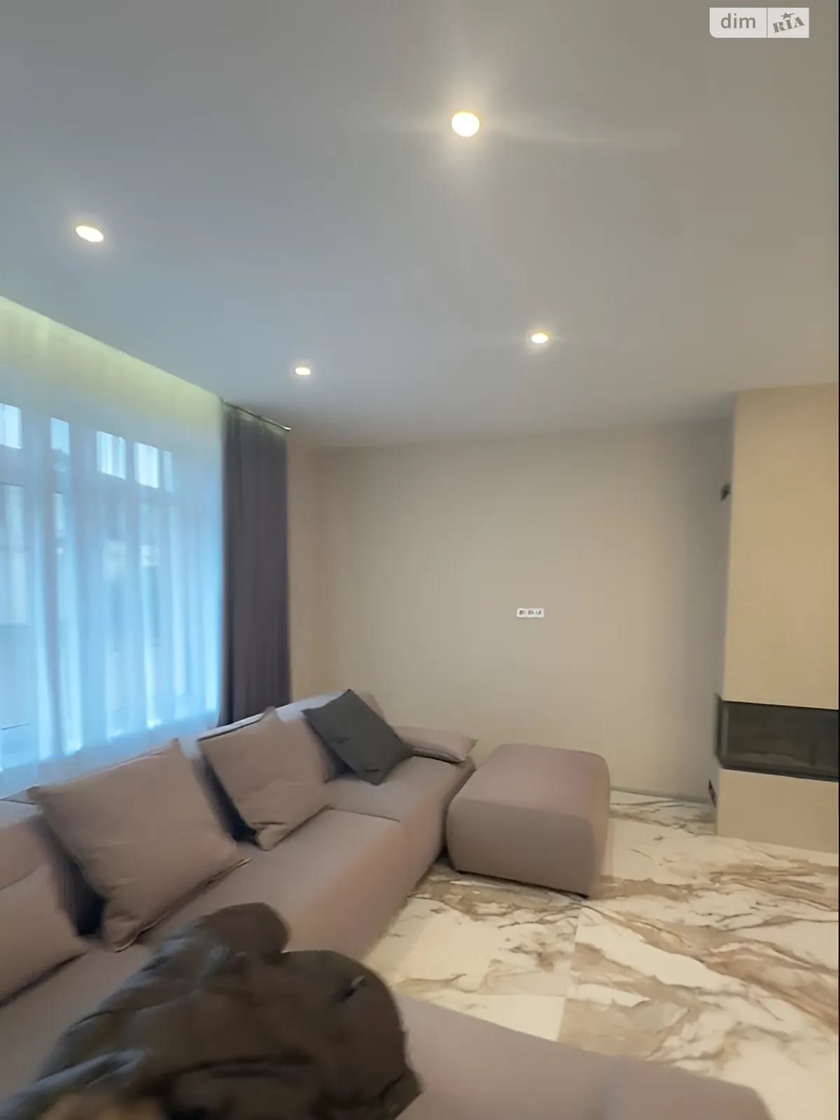 Продается дом на 2 этажа 330 кв. м с участком, цена: 659900 $ - фото 1