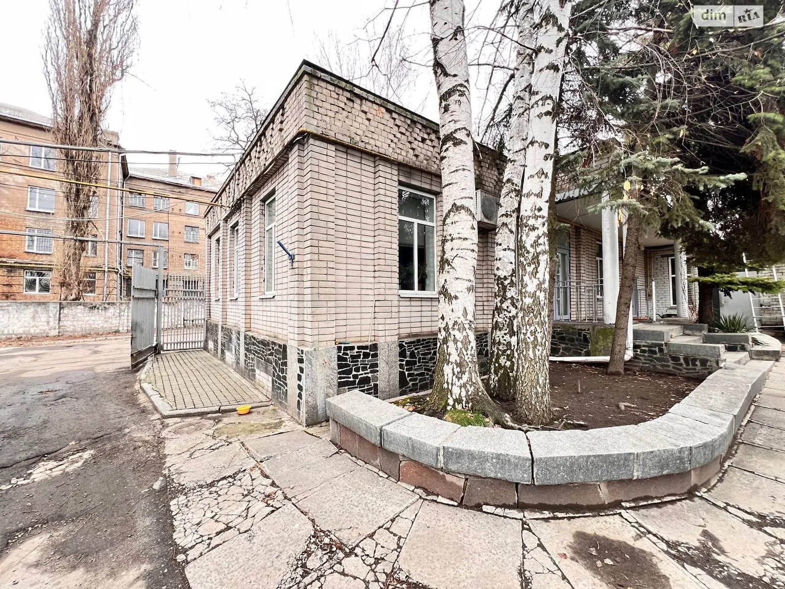 Сдается в аренду офис 142 кв. м в бизнес-центре, цена: 30000 грн - фото 1