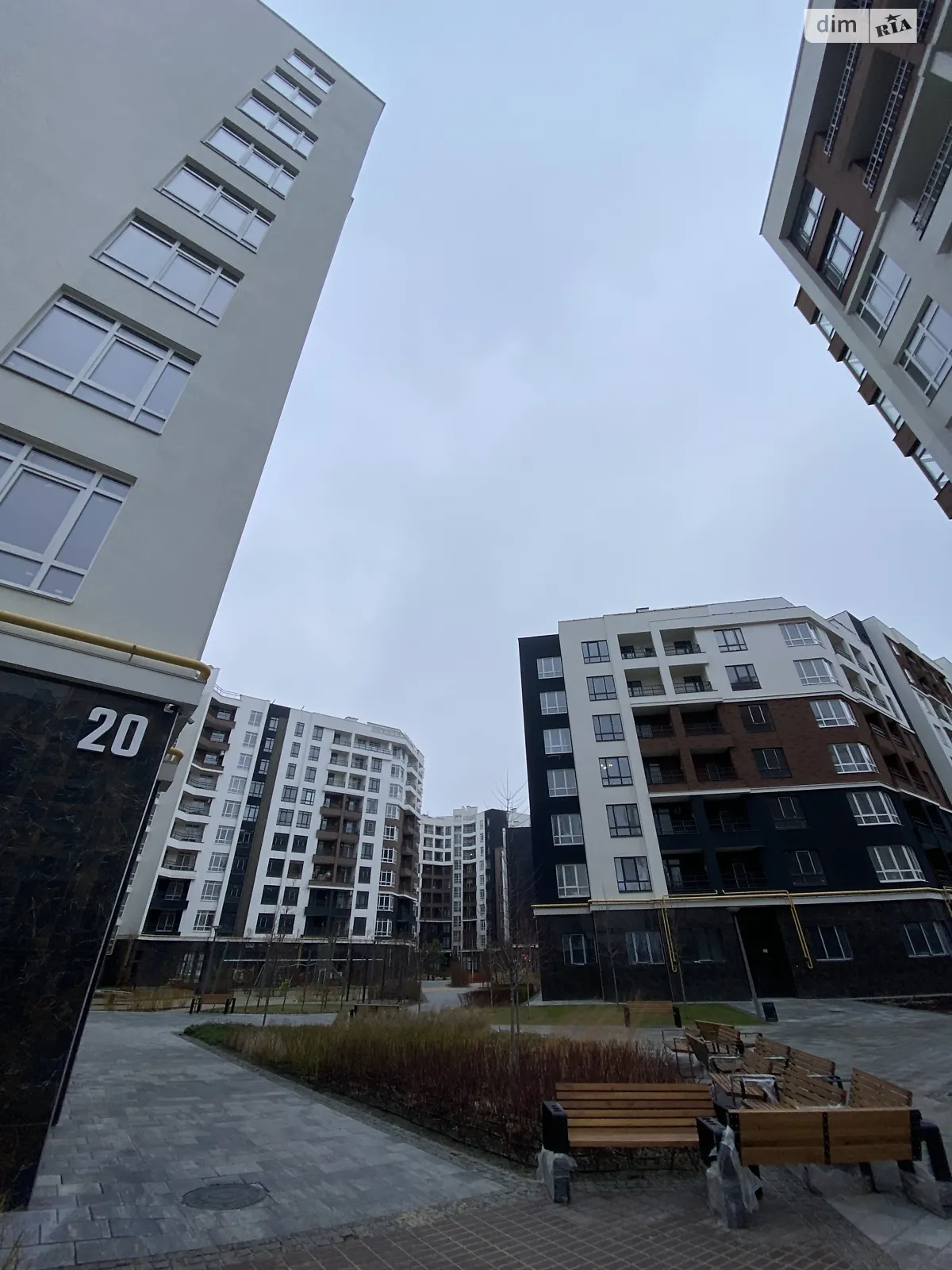 Продается 1-комнатная квартира 43 кв. м в Ирпене, ул. Кобылянской Ольги, 1В/5 - фото 1