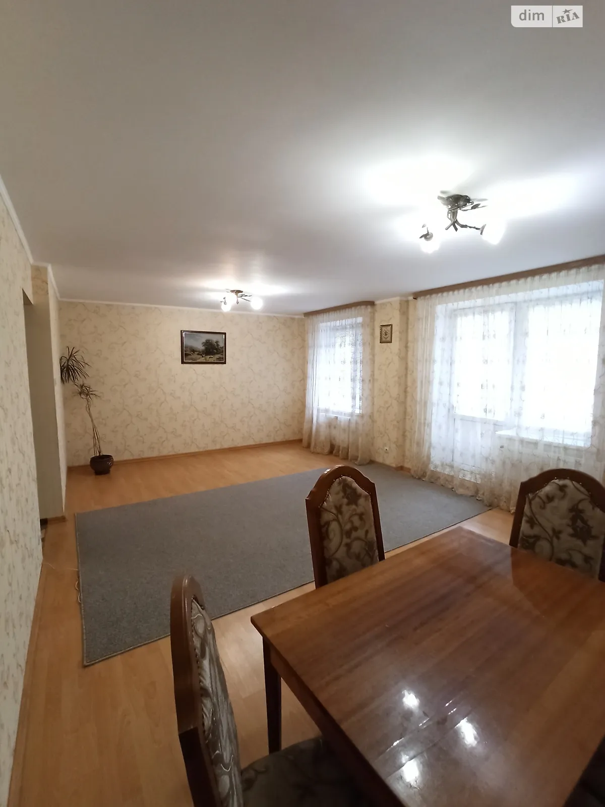 Продається 3-кімнатна квартира 106 кв. м у Рівному, вул. Кулика і Гудачека(Макарова), 56 - фото 1