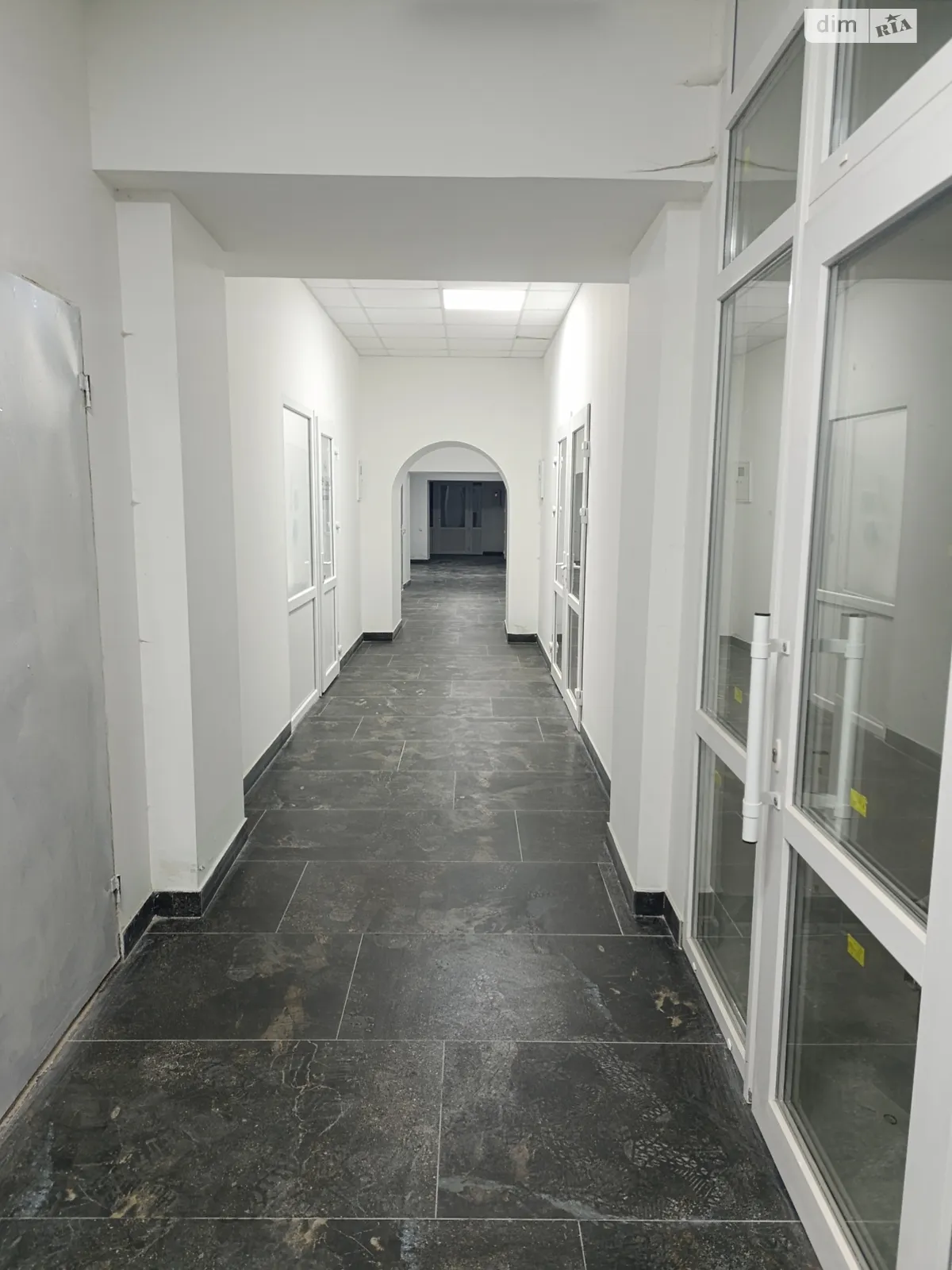 Продается помещения свободного назначения 90 кв. м в 14-этажном здании, цена: 44999 $ - фото 1