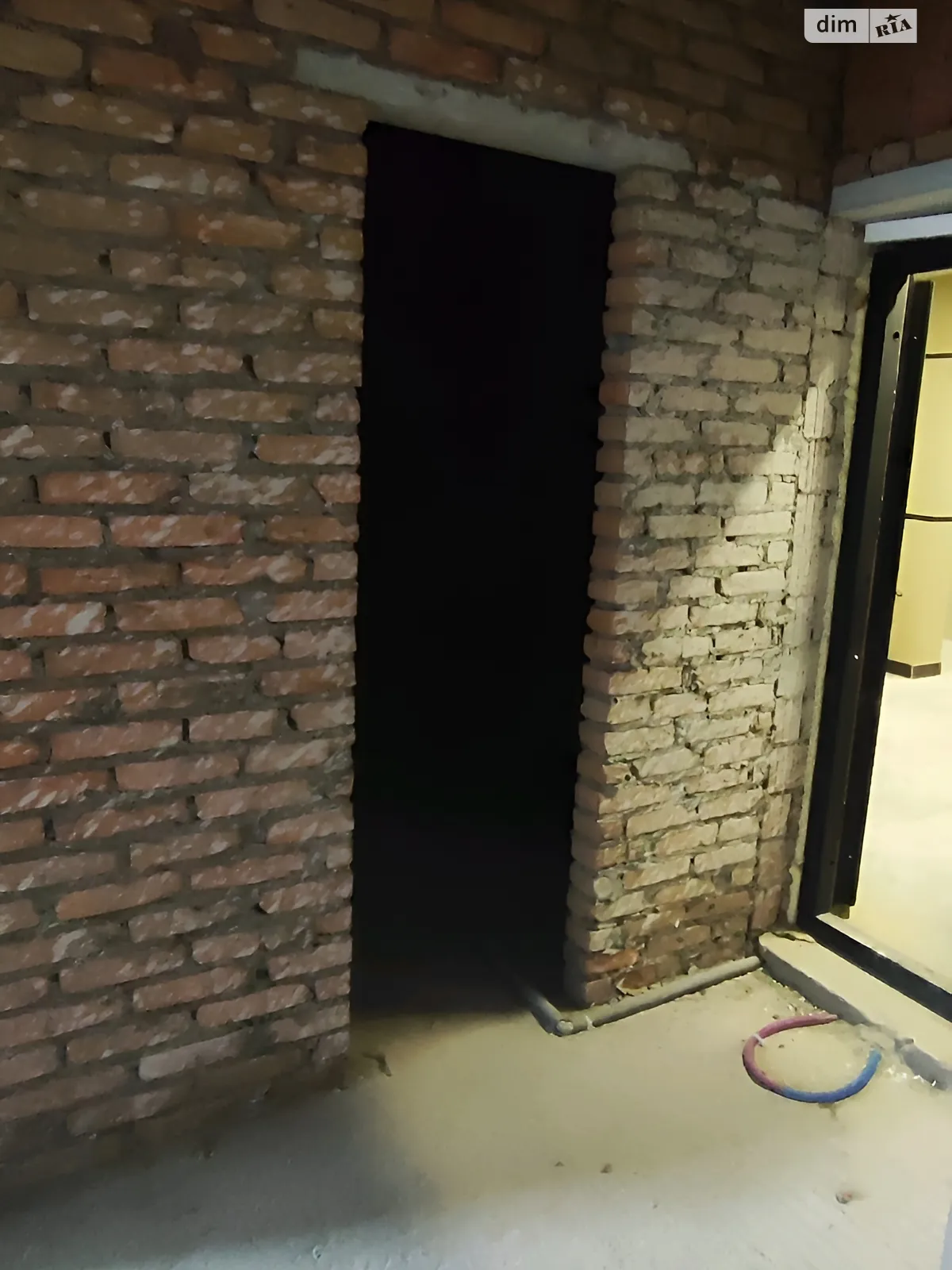 Продается 1-комнатная квартира 37 кв. м в Ирпене, ул. Университетская(Карла Маркса), 1М - фото 1