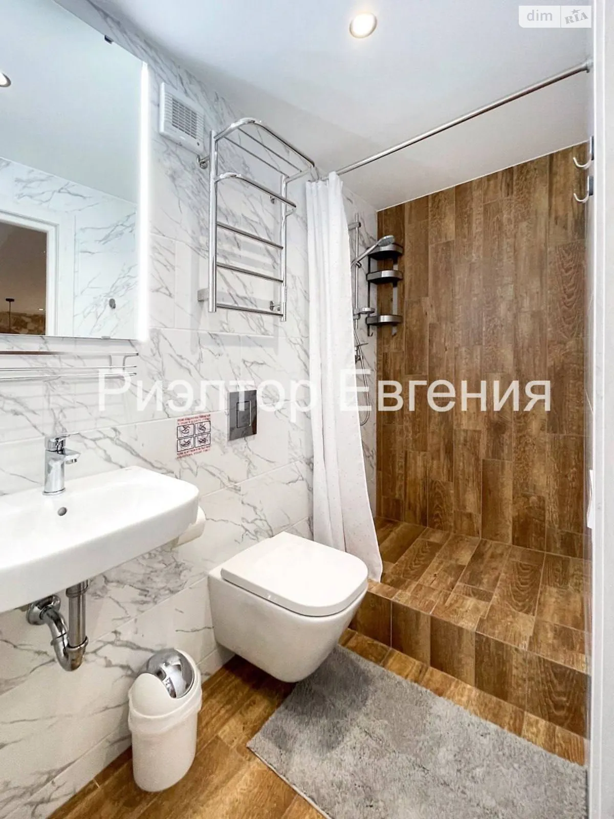Сдается в аренду 1-комнатная квартира 35 кв. м в Одессе, пл. Соборная, 1 - фото 1