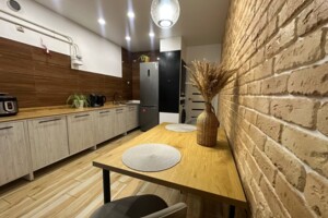 Продажа квартиры, Чернигов, р‑н. Новозаводской, Независимости улица, дом 15