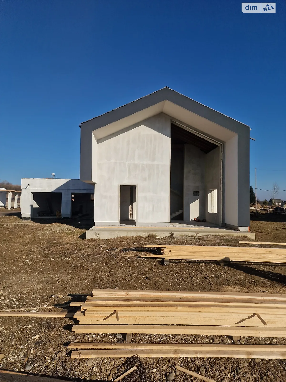 Продается дом на 2 этажа 219 кв. м с участком, цена: 305500 $ - фото 1