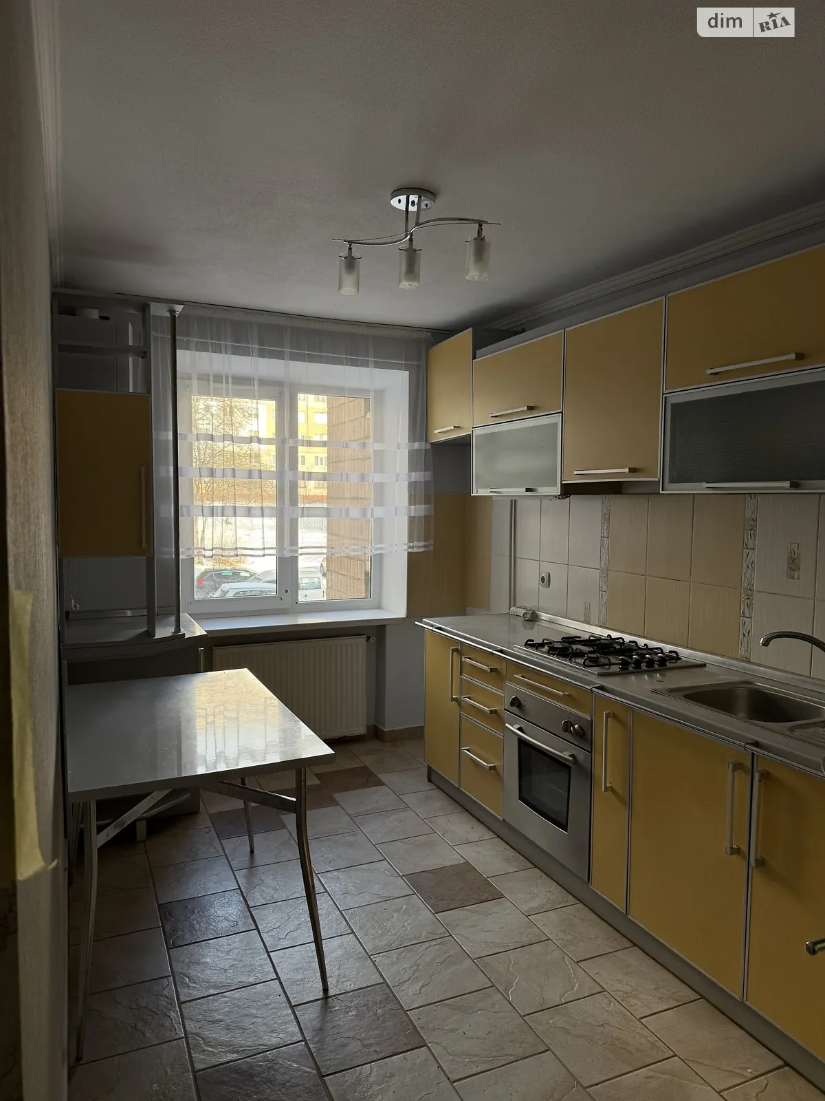3-кімнатна квартира 70 кв. м у Тернополі, просп. Злуки, 57 - фото 1