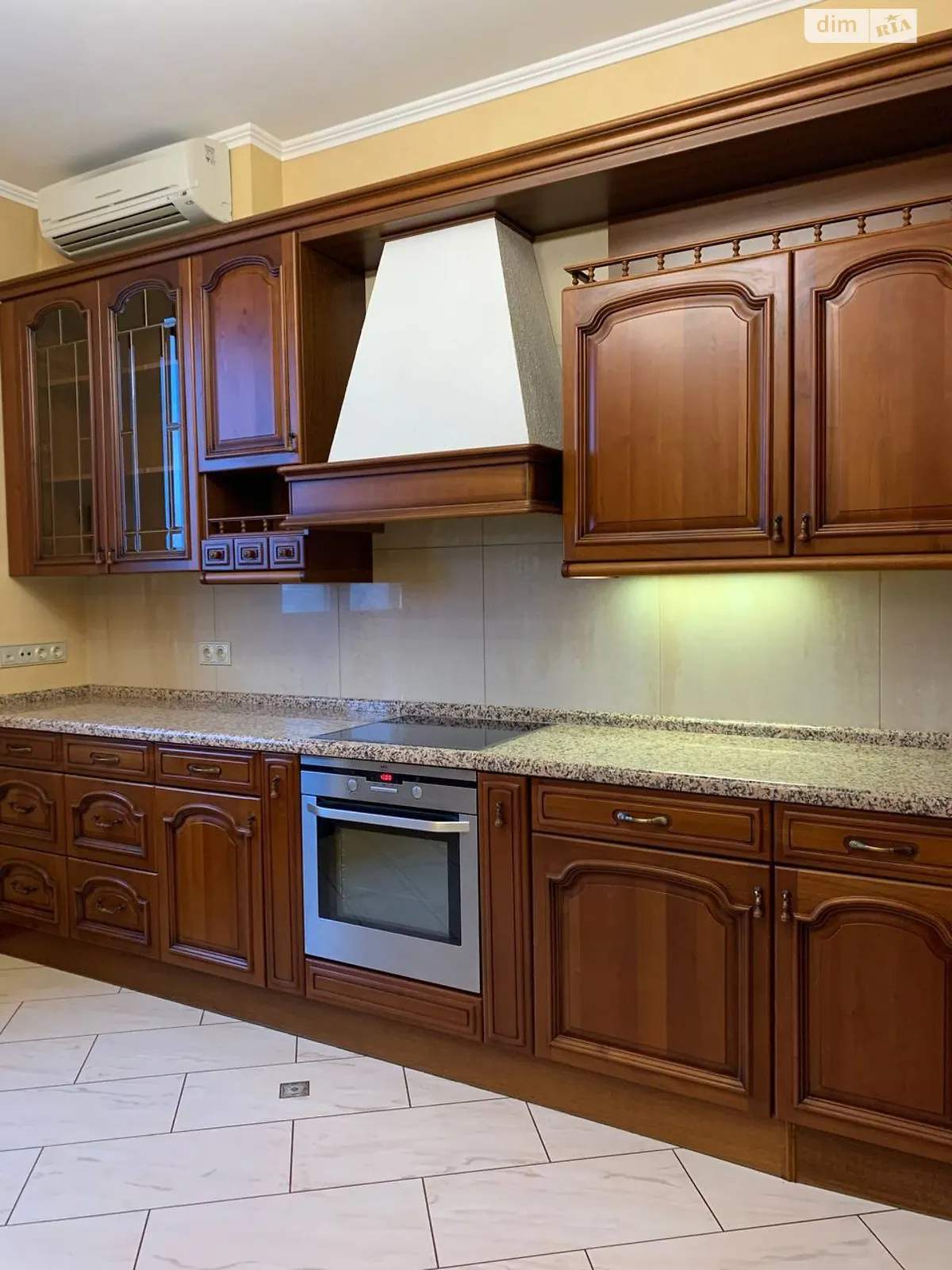 Сдается в аренду 3-комнатная квартира 117 кв. м в Харькове, ул. Отакара Яроша, 22 - фото 1