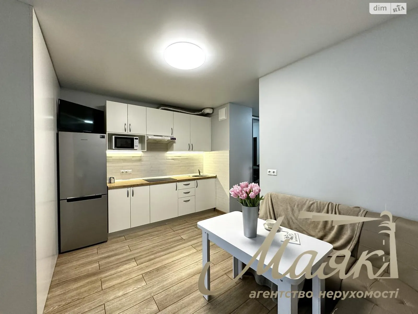 Продается 1-комнатная квартира 37 кв. м в Киеве, ул. Предславинская, 55А - фото 1