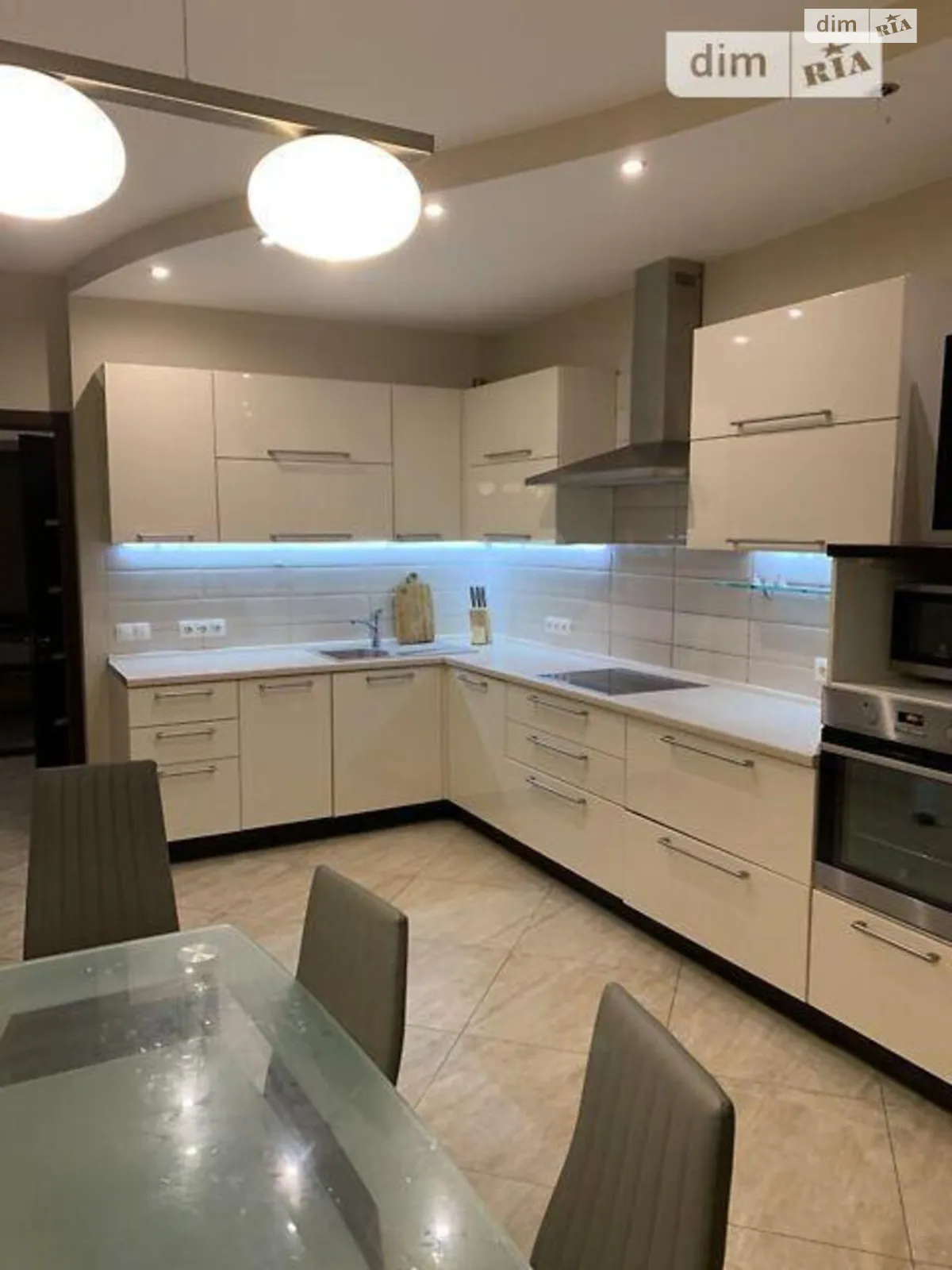 Продается 3-комнатная квартира 111 кв. м в Киеве, ул. Дмитриевская, 75 - фото 1