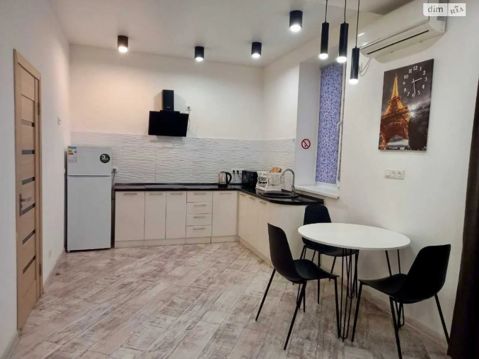 Продается 1-комнатная квартира 45 кв. м в Кропивницком, ул. Маланюка Евгения - фото 1