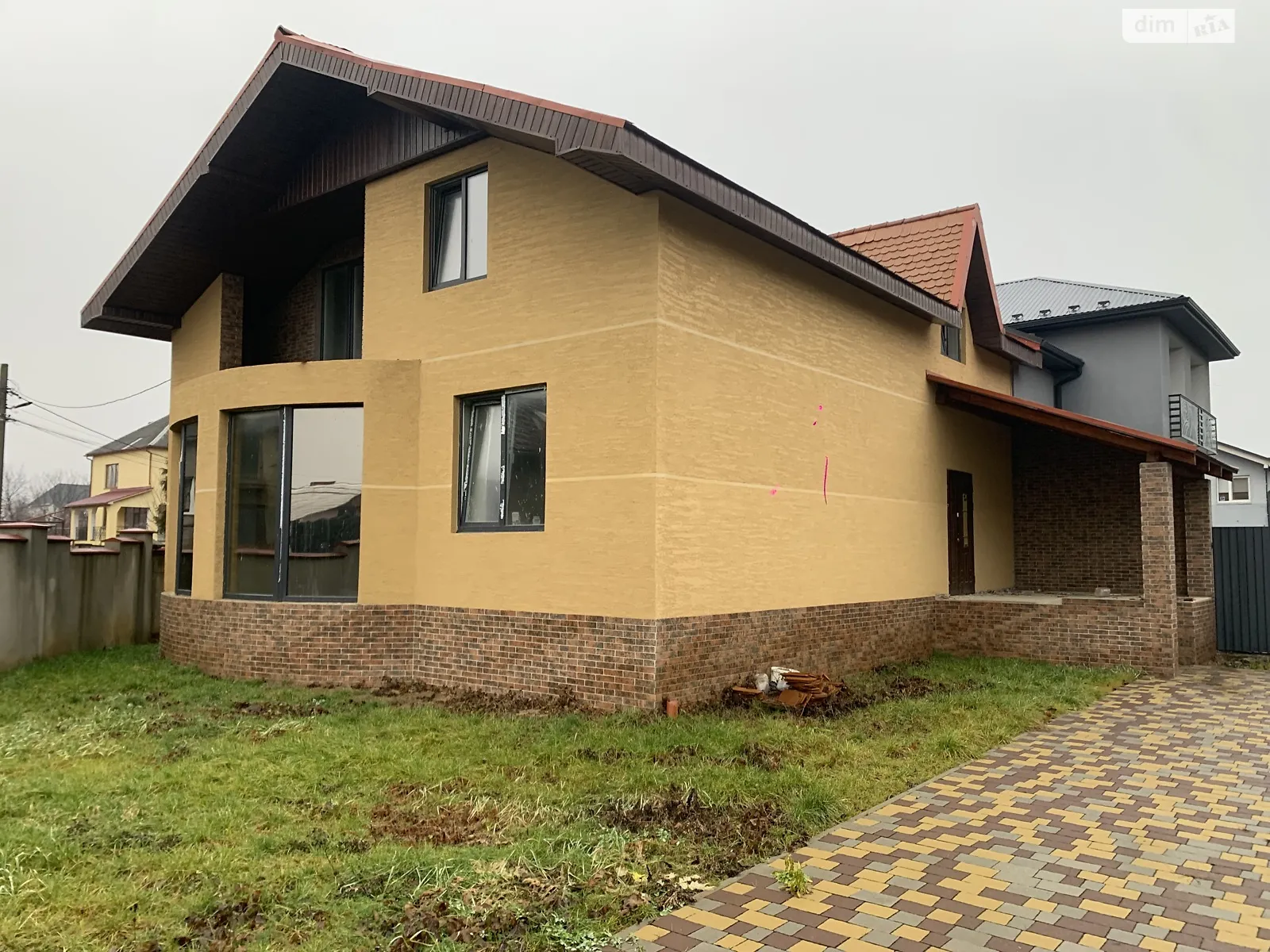 Продается дом на 2 этажа 180 кв. м с балконом, цена: 108000 $ - фото 1
