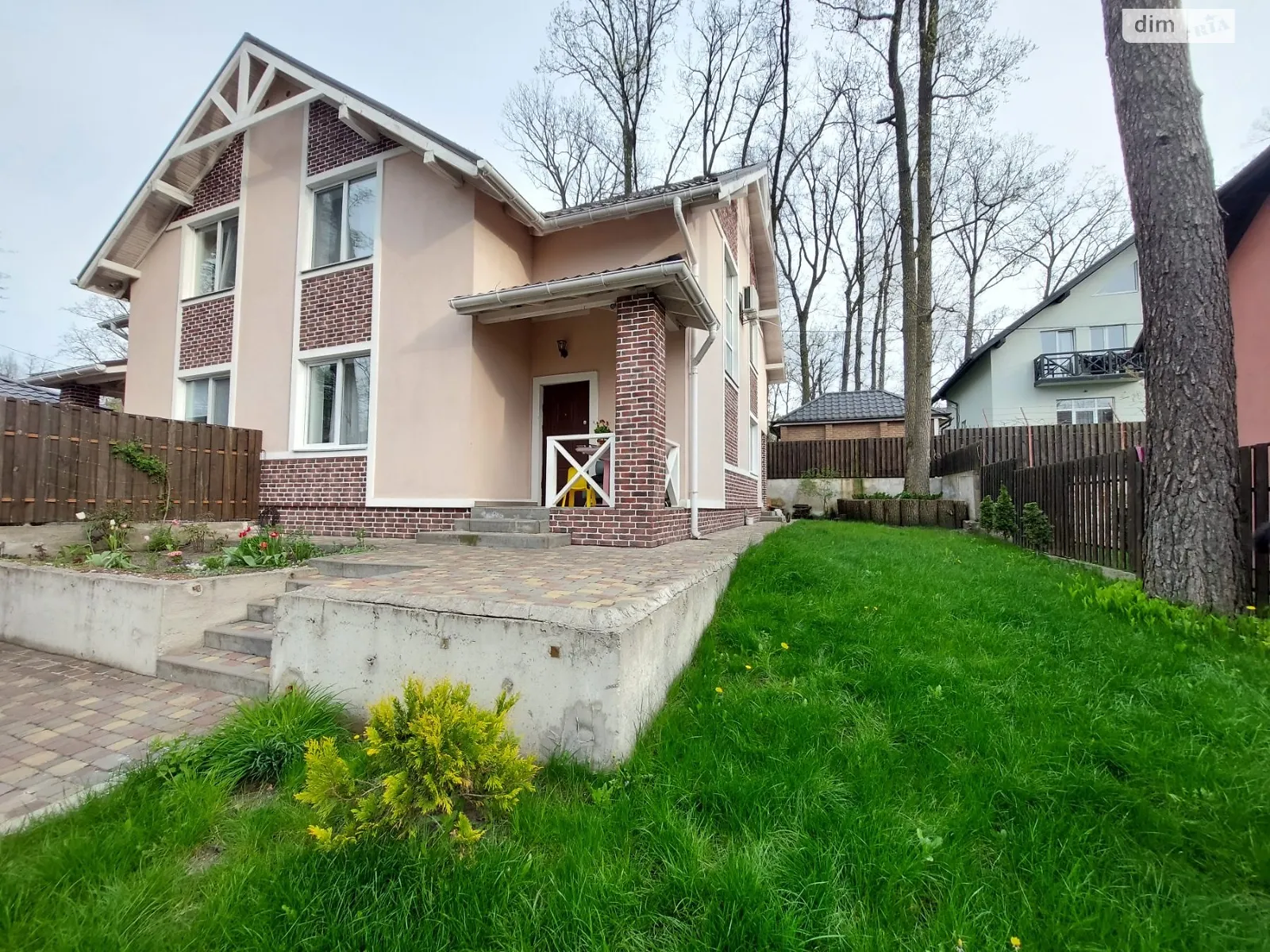 Продается дом на 2 этажа 119.6 кв. м с балконом, цена: 160000 $ - фото 1